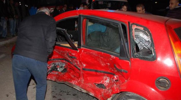 Kırmızı ışık ihlali kazası: 3 yaralı