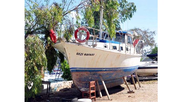 Kız arkadaşıyla görüşemeyen liseli genç intihar etti