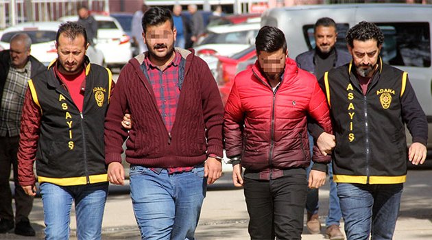 Kız çocuğuyla "Şişe çevirip" birlikte oldular