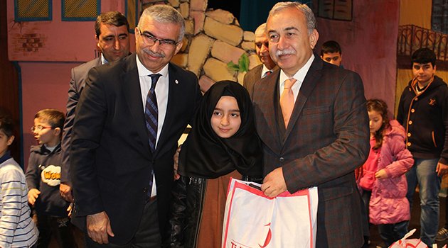 Kızılay’dan karne şenliği