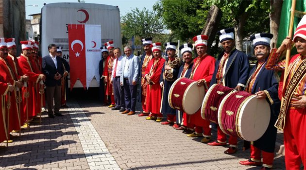 Kızılay’dan Mehter marşlı, lokmalı kan bağışı