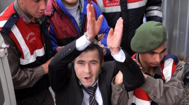 Kızını hasmıyla evlendireni bıçakladı, tutuklu yargılanıyor