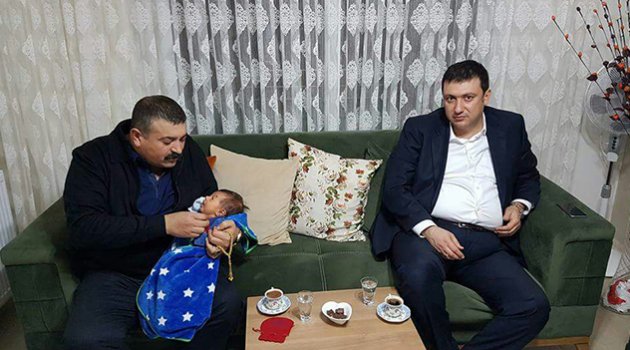 Koç Ailesinin torun sevinci