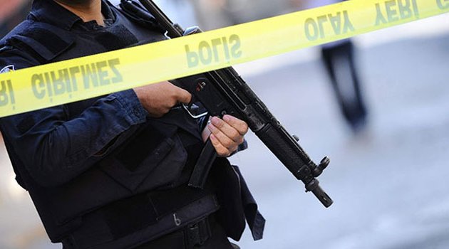 Kocasını av tüfeğiyle vurarak öldürdü