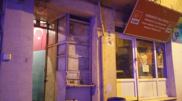 Kocasını çocuğunun gözü önünde öldürdü