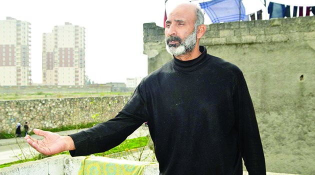 Kocasının kafasında seramik tabak kırdı