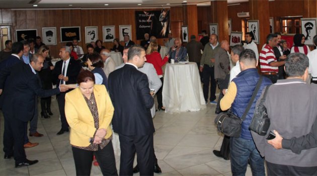 Komedyen Yunus Yuva’dan Vektörel Atatürk Sergisi