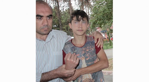 Konuşmasıyla alay edilince 13 yaşında katil oldu