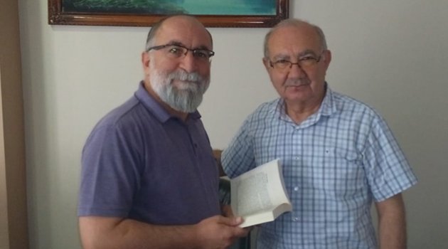 ‘Konuşursam yer yerinden oynar’