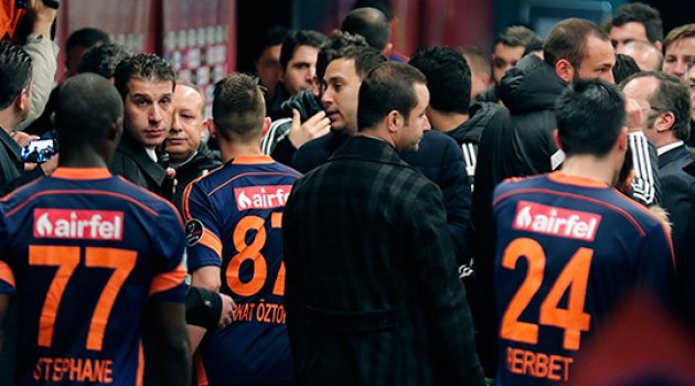 Koridorda kavga çıktı!