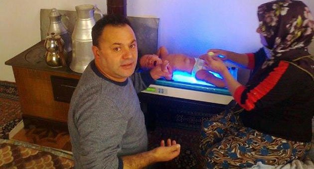 Koşullar aynı, fototerapi cihazı yeni