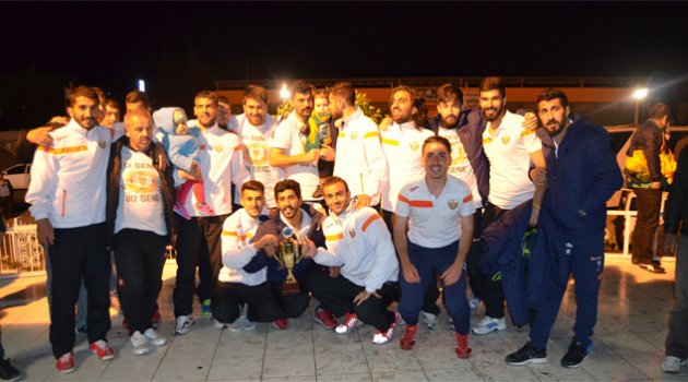 Kozan Belediyespor 15 yıl sonra 3. Lig’de