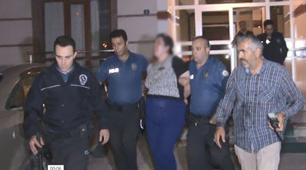 Kriz geçiren kadın annesini bıçakladı