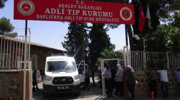 Küçük çocuk servis minibüsünde öldü