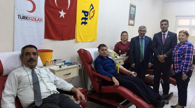 Kurumlar kan bağışında yarışıyor
