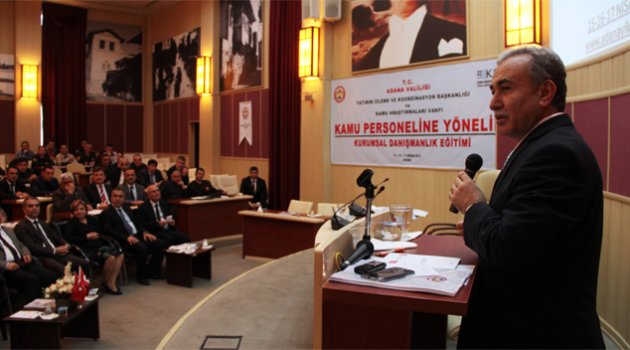 Kurumsal danışmanlık eğitim seminerine katılanlara sertifikaları verildi