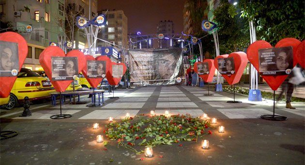 Kutlama iptal, hunharca katledilen Özgecan Aslan anıldı
