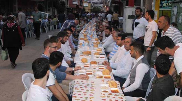 Kutlu ve Gök’ten dev iftar