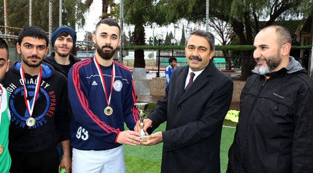KYK Adana’dan üniversite öğrencilerine ‘Futbol Turnuvası’