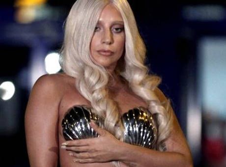 Lady Gaga itiraf etti...