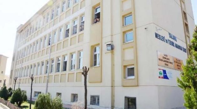 Lise laboratuvarında patlama