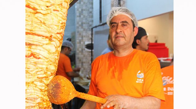 Los Adanas hizmete girdi