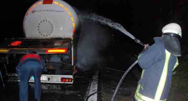 LPG yüklü tanker yandı