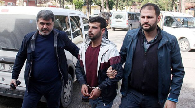 Lüks otomobildeki cinayete 5 gözaltı