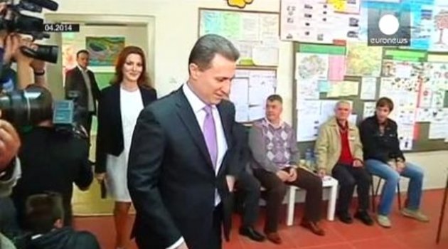 Makedonya Hükümeti Üzerindeki Baskılar Büyüyor