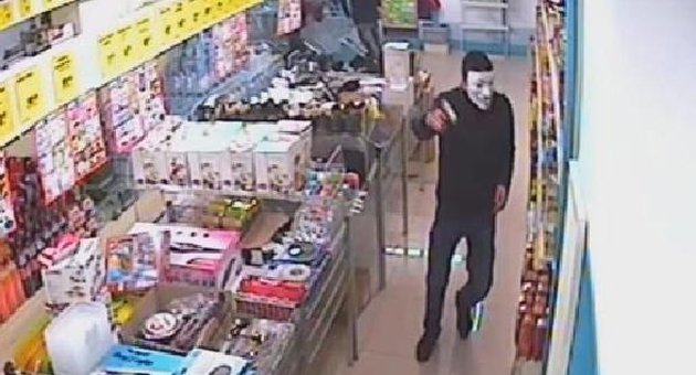 Maskeli soyguncular güvenlik kameraları sayesinde yakalandı
