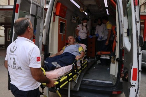Matbaa Malzemeleri Çöp Kamyonunda Patladı: 2 Yaralı