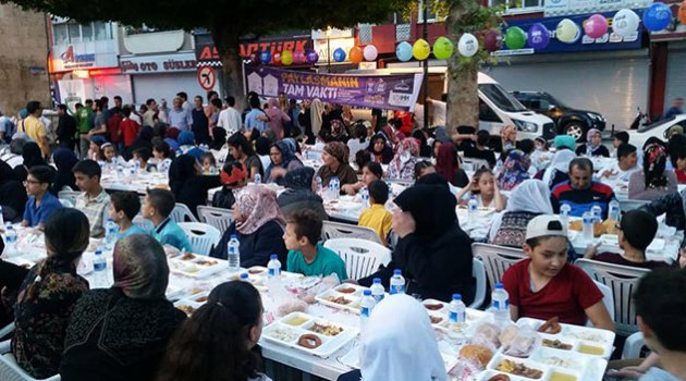 Mavi Marmara şehitleri Adana’da dualarla anıldı
