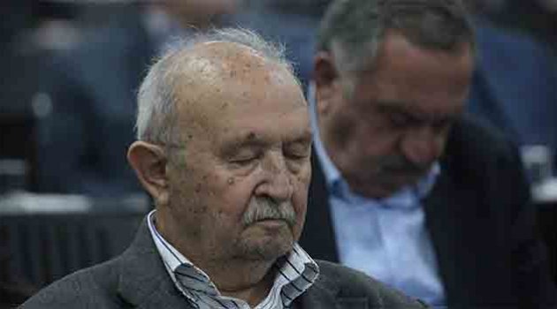 Mecliste terör konuşulurken kimi uykuya kimi cep telefonuna daldı