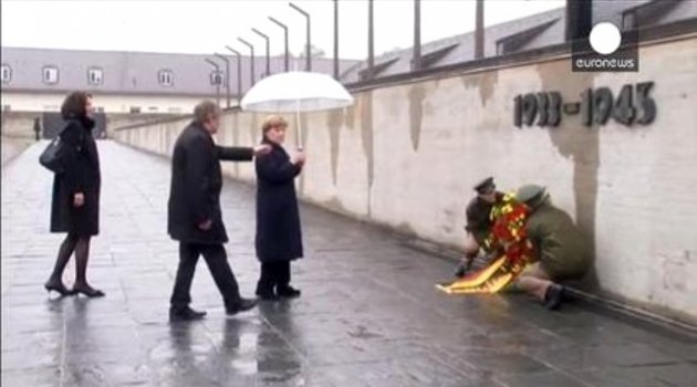 Merkel: Nazilerin Bıraktığı Acıları Asla Unutmayacağız