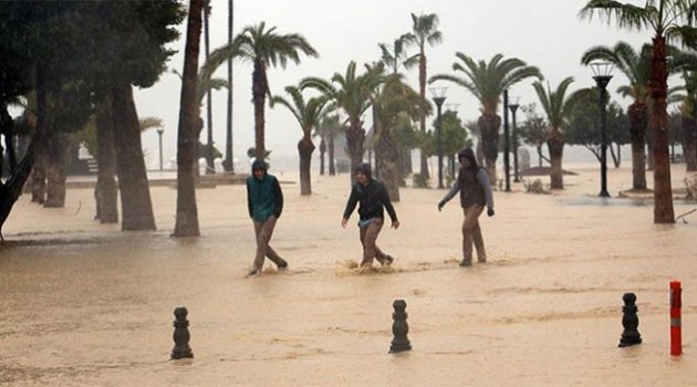 Mersin'de 'Dışarı çıkmayın' uyarısı