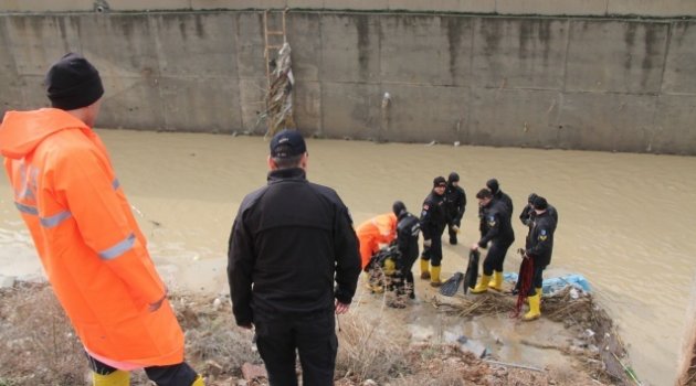 Mersin'de kayıp 2 kişinin aranmasına devam edildi