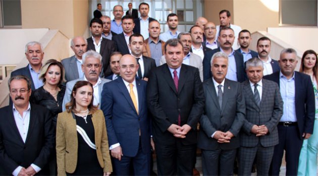 MHP Adana Milletvekilleri mazbatalarını aldı