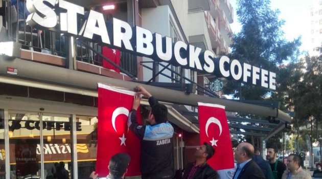 Los Angeles’ta indirilen postere Adana’dan yanıt