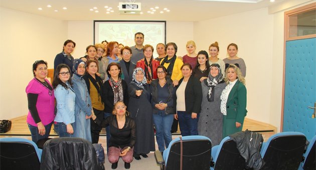 MHP’li kadınlara “Ekonomi ve Siyaset” eğitimi