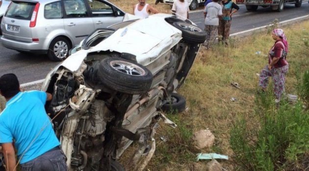 Milas’ta otomobil takla attı: 2 yaralı