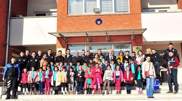 Millet polisini yalnız bırakmıyor