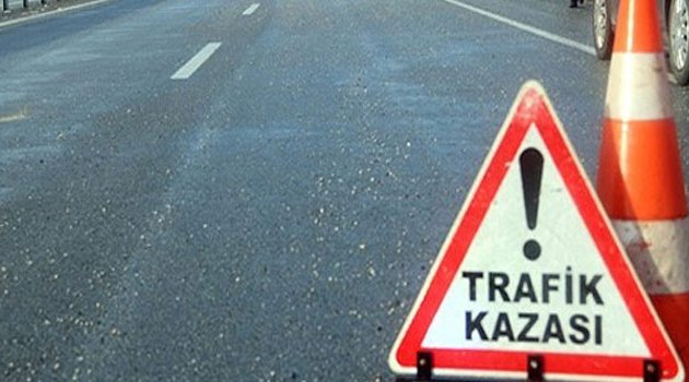 Minibüs bekleyen yayalara çarpıp kaçtı! 2 ölü, 4 yaralı
