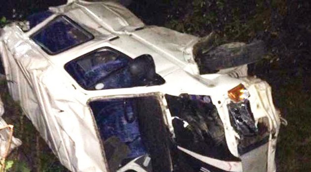 Minibüs uçuruma devrildi! Ölü ve yaralılar var