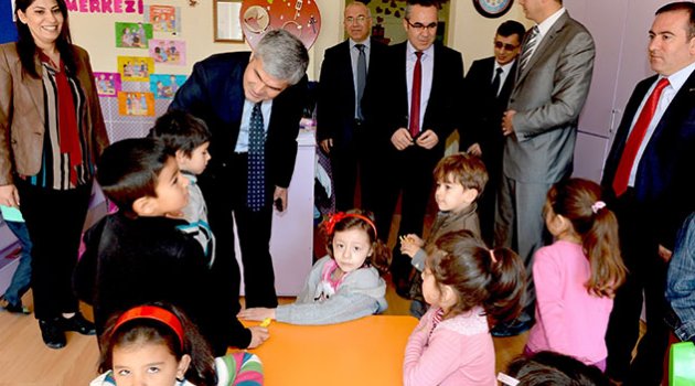 "Minik Kalplerin Kardeşliği" projesiyle 200 çocuk daha okullu oldu
