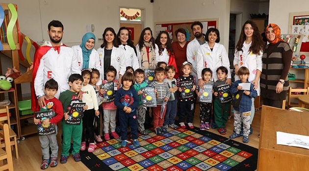 Minik öğrencilerin kahramanı oldular