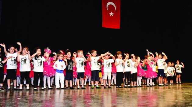 Minikler ‘Türkiyem Gösterisi’yle coşku yaşattı