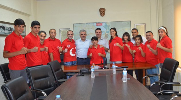 MUAY THAİ Adana'dan 7 sporcu ile dünya şampiyonasına gidecek