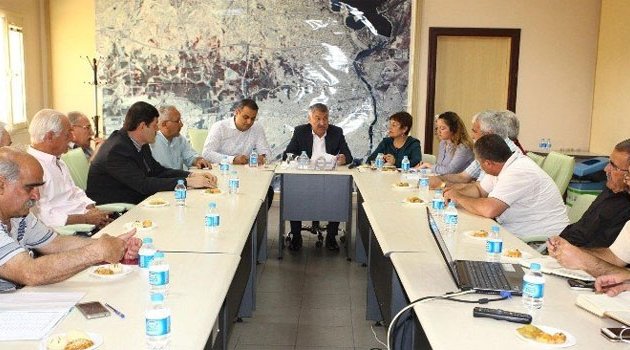 Muhtarlarla Beyin Fırtınası Seyhan’a Hizmet Olarak Dönüyor