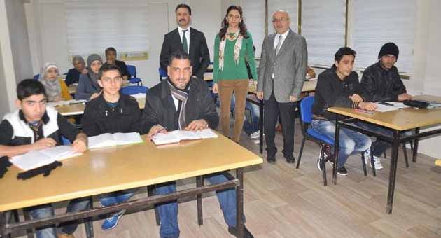 Mülteciler için Türkçe kursu