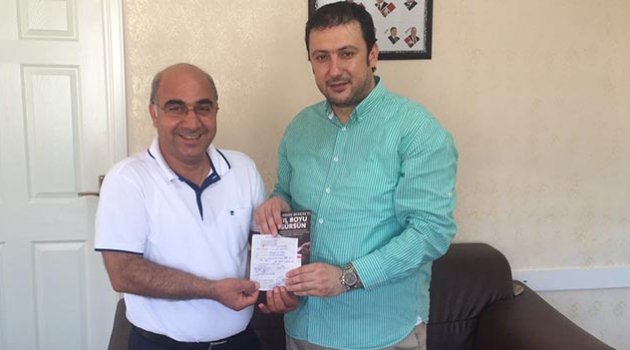 Musa Çiçek kurbanını Kızılay’a bağışladı